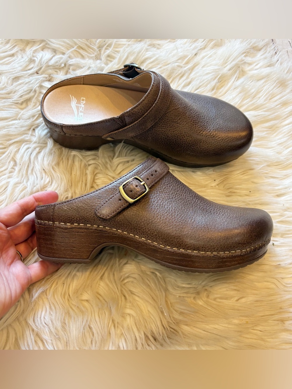 Dansko Berry Women’s 37 US 6.5-7 Brown Leather Mule Clogs Buckle Comfort Shoes